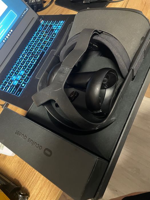 VR-окулярі Oculus Quest 64 GB