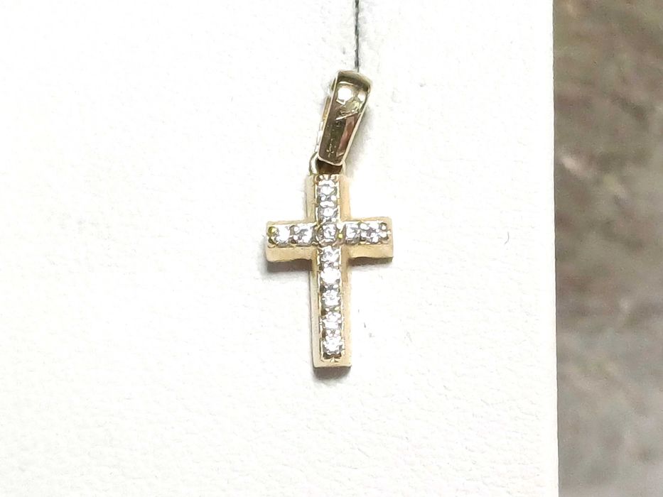 Zawieszka Krzyżyk z cyrkoniami Próba 585 Waga:0,52G