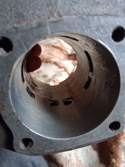 Sprzedam cylinder Malaguti do skutera mbk 101 Yamaha