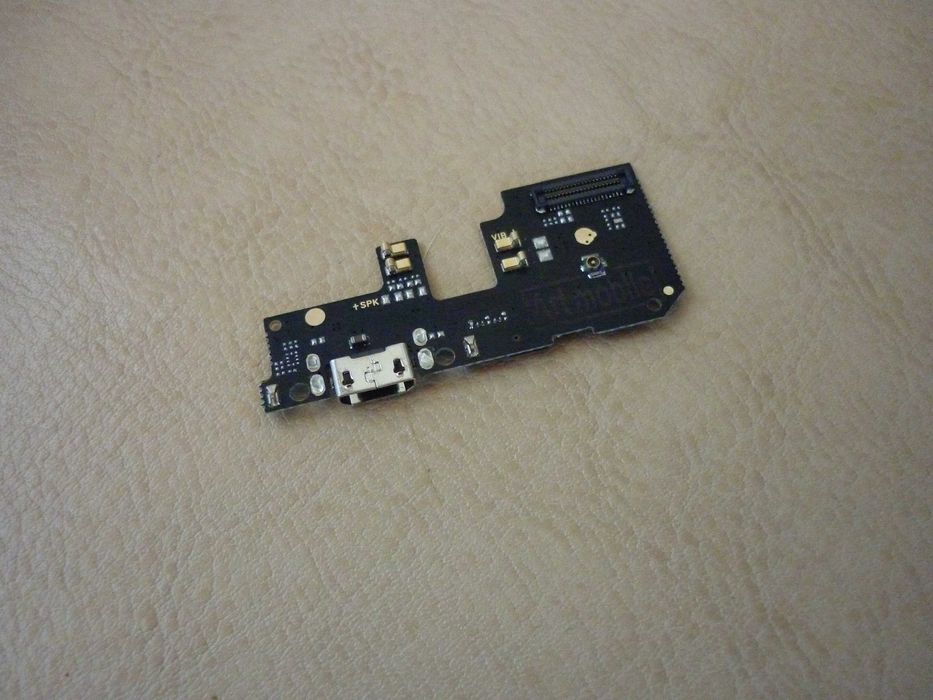 Шлейф для Xiaomi Redmi 5 Plus, с разъемом плата зарядки, с микрофоном