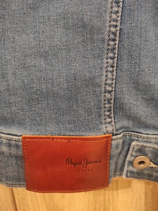Sprzedam nową bez metki kurtkę jeansową Pepe Jeans