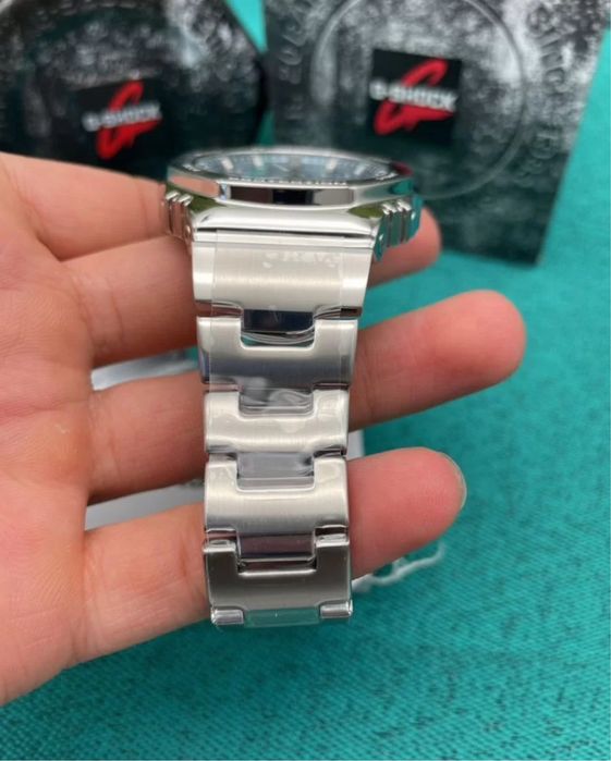 Мужские наручные часы Casio G-Shock GM-2110D-2A