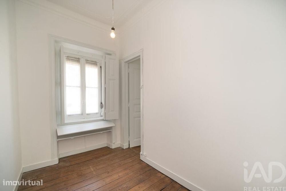 Apartamento T4 em Campolide de 86 m2