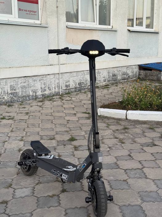 у продажі електро самокат kukirin g2