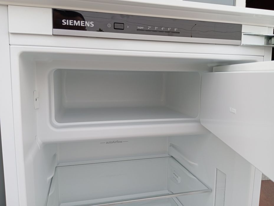 Встраиваемый холодильник Siemens KI22LVFE0 87см с морозилкой Германия