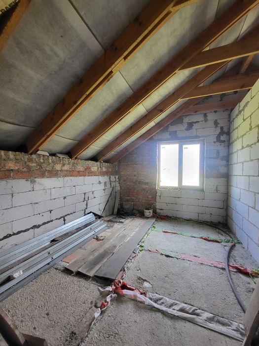 Продамо добротний  будинок біля Луцька