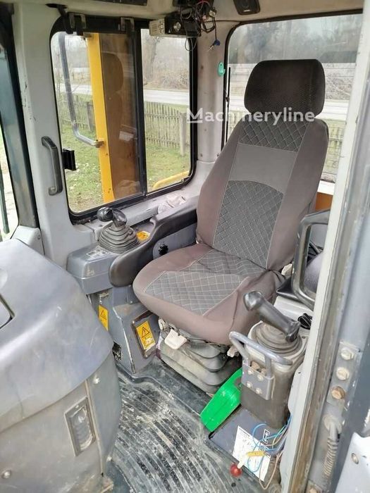 Бульдозер Komatsu D65PX-15