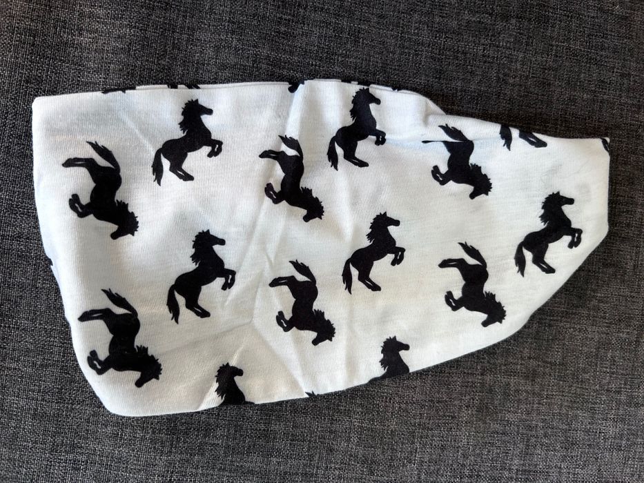 Opasek na głowę z końmi