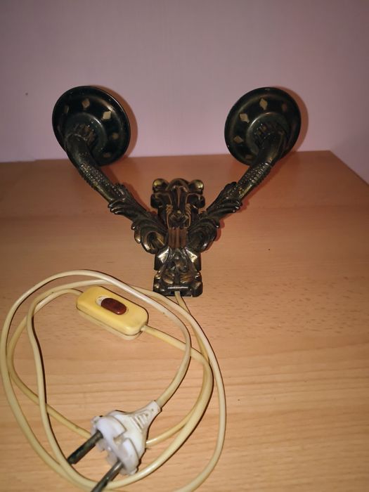 Настенный светильник