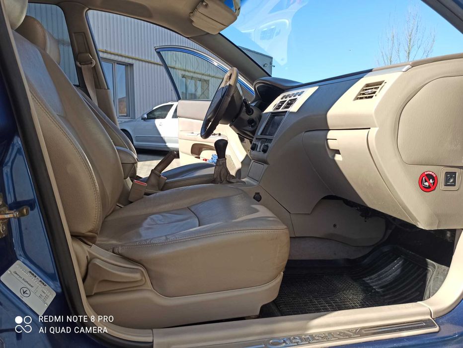 Чері Елара продам