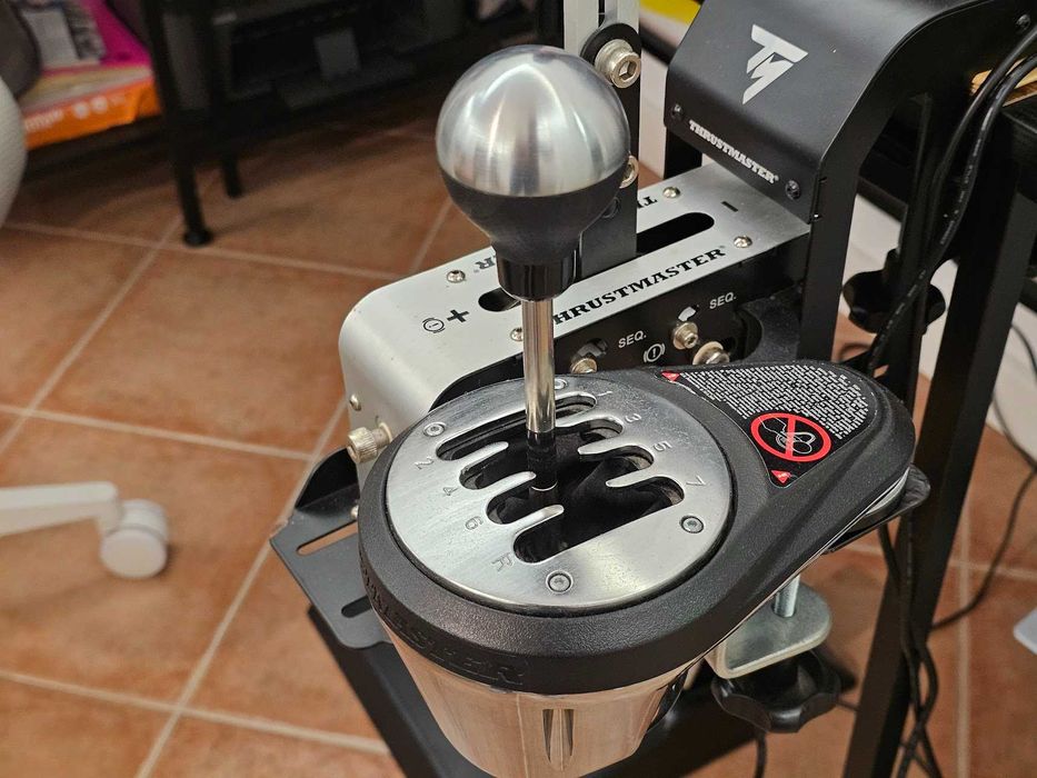 Volante Thrustmaster T300 + T3PA + TH8A + TSSH + TM SIM HUB + Add-ons
