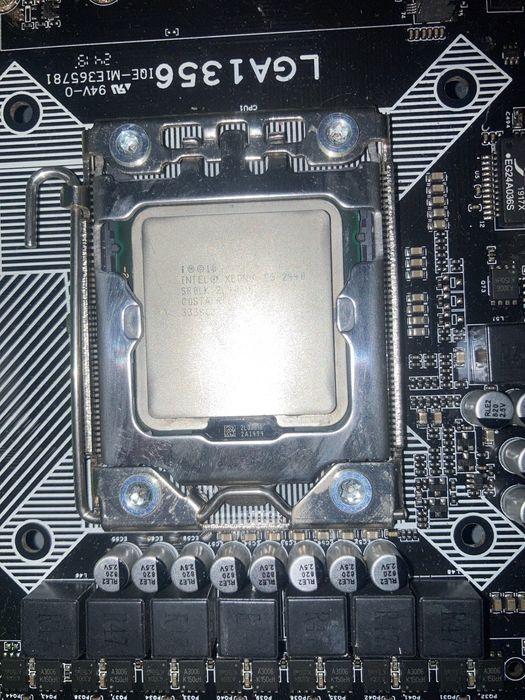 Материнська плата на xeon e5 2440