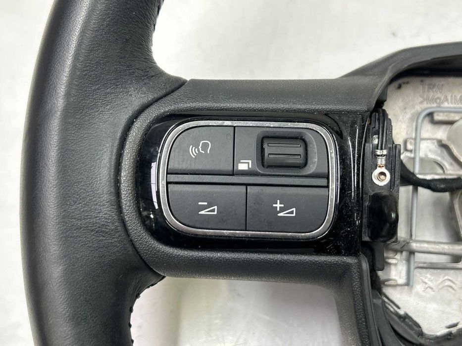 Volante multifunções Citroen C3 (2021) Referência