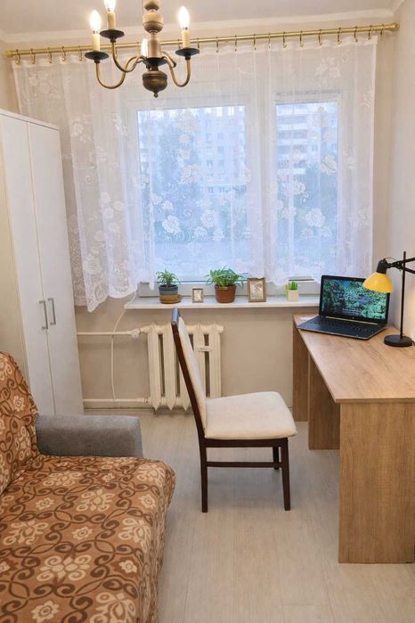 Mieszkanie w bloku - 4 pokojowe 1 piętro Os. Słowiańskie