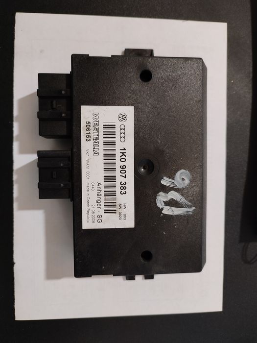 Блок узгодження керування фаркопом Passat B6 Golf 5 Caddy 3 1K0907383