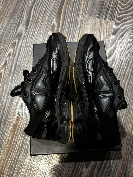 raf simons adidas OZWEEGO  3 (BB6741)