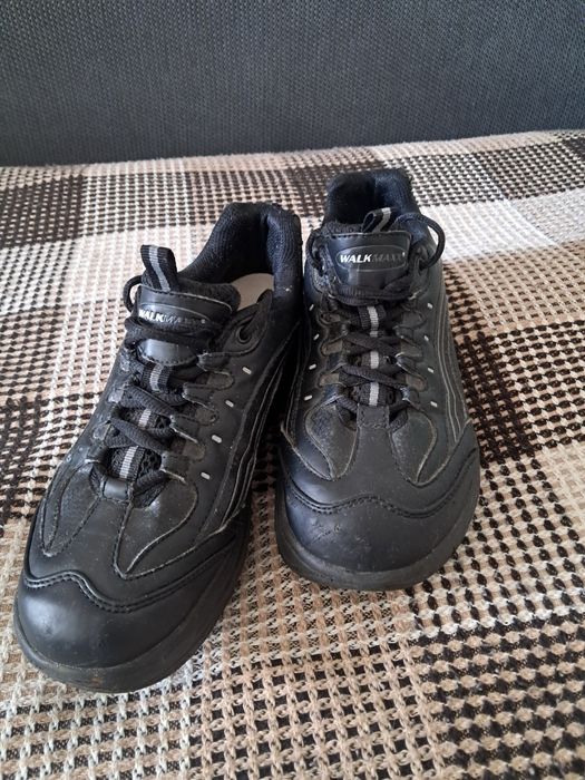 Кросівки WALKMAXX ортопедичні для ходьби ,зручні, чорні р39 ,ціна350