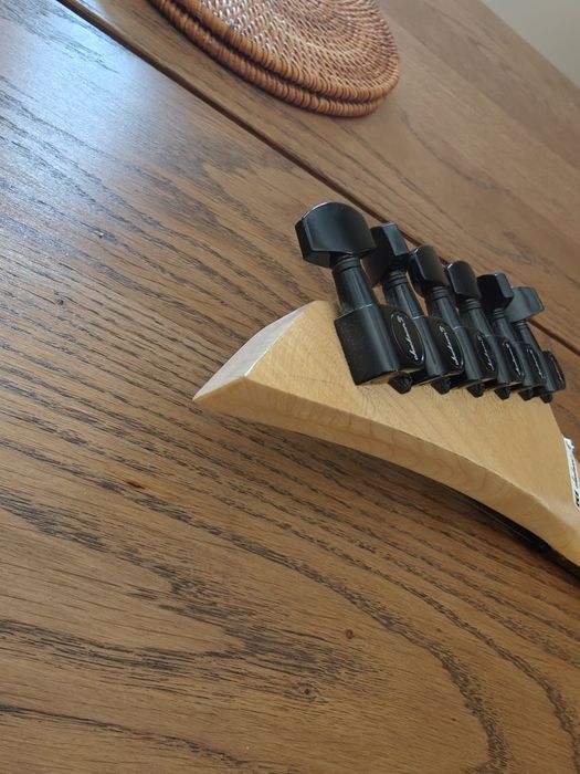 Guitarra Elétrica Jackson JS32T Rhoads