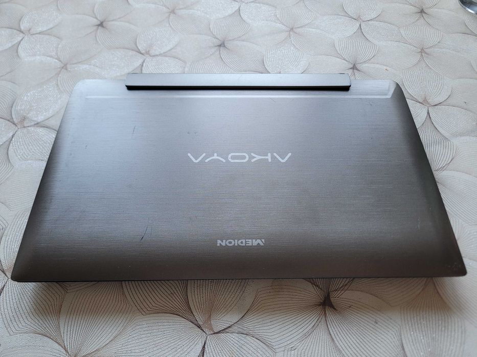 Laptop 2w1 / FullHd/4x2GHz/4GBRam/Ssd64Gb+Hdd320Gb/Win10/Dotyk