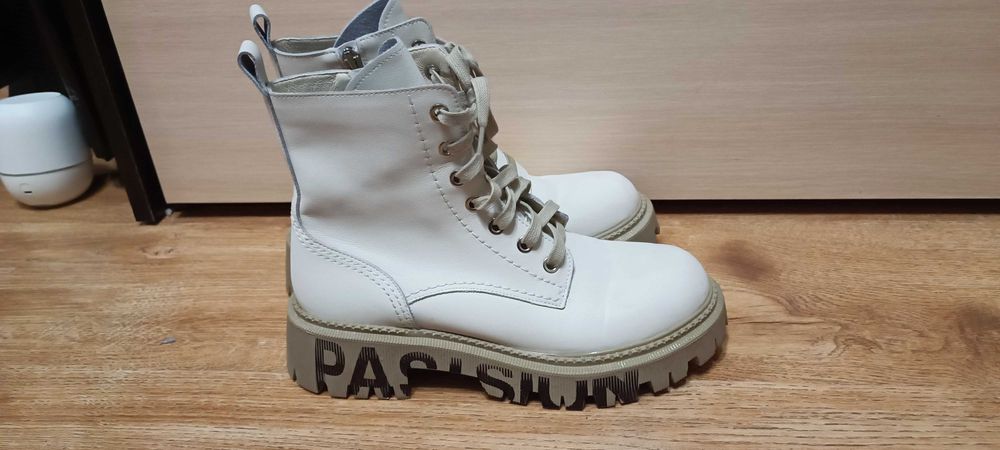 жіноче зимове взуття