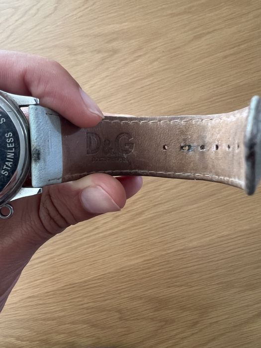 Relogio Dolce & Gabbana azul com cristais.