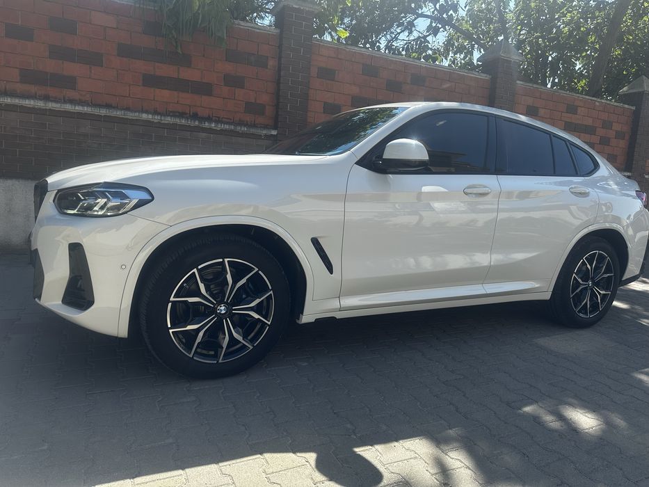 Продам  BMW X 4 в ідеальному стані