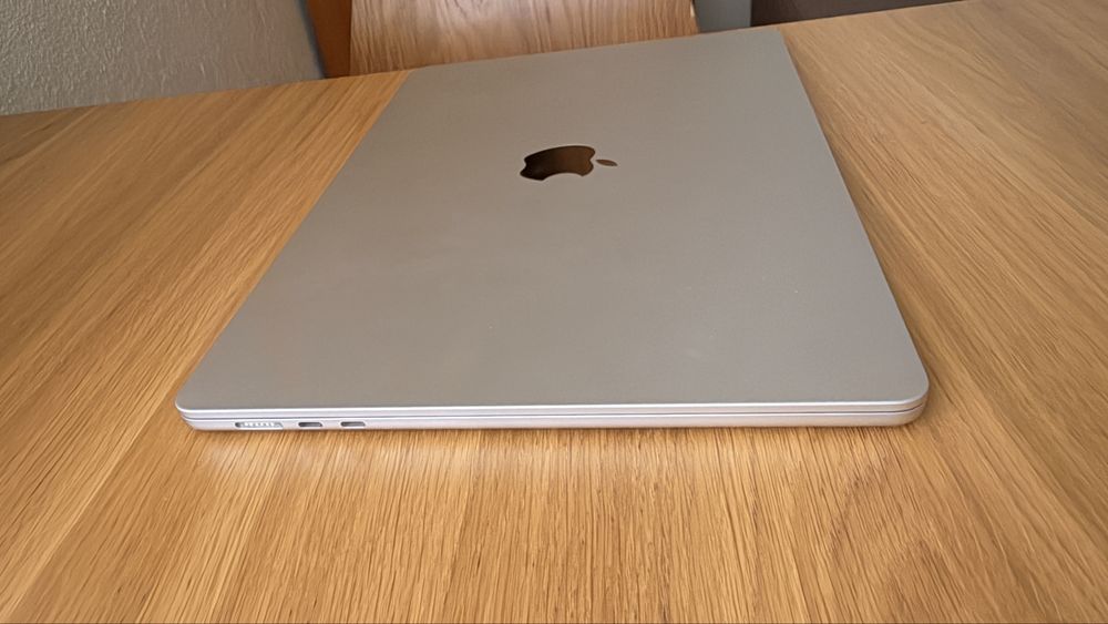 MacBook Air 15” M2 2023 — 8GB RAM — 512GB SSD — Estado irrepreen