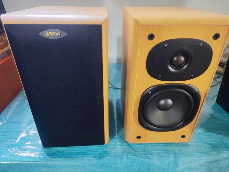 Colunas Jamo cornet 145