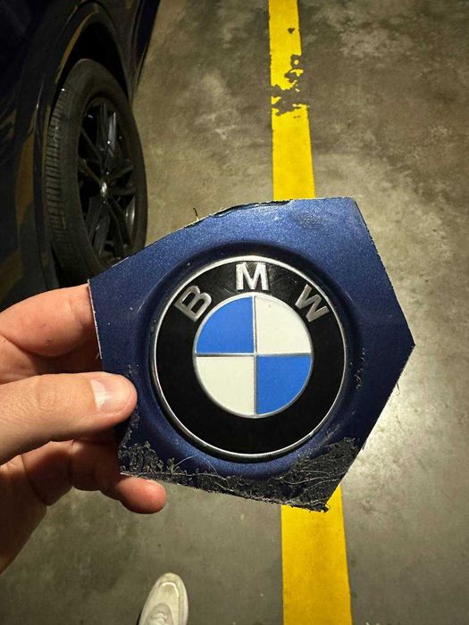 Емблема капоту оригінал - bmw x3 g01 (51147463684)