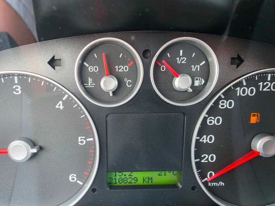 Ford C-Max 1.6 TDCi 110 HP Titanium, March 20045155497092376268810