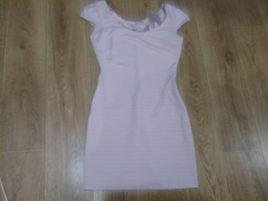 Сукні для жінок,дівчат.