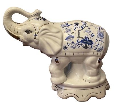 Порцеляна та кераміка "Слон" - антикварна китайська статуетка