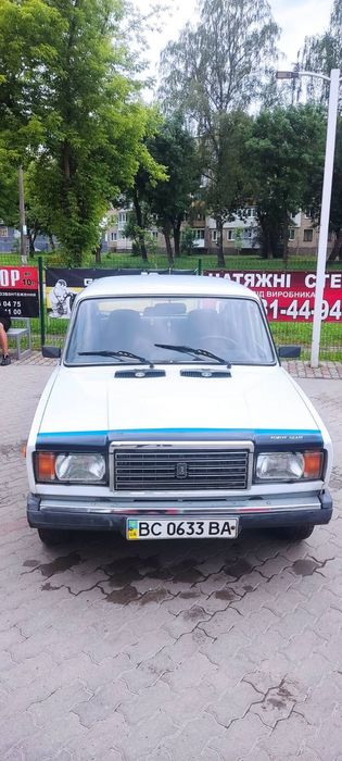 Продам ВАЗ 2107 інжектор