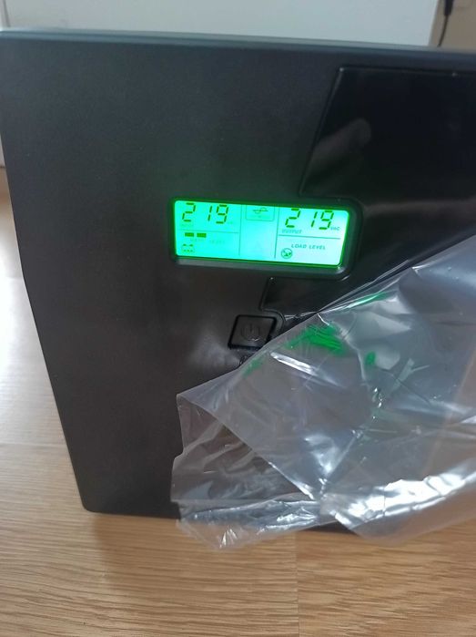 Zasilacz Awaryjny UPS 1500VA 900W