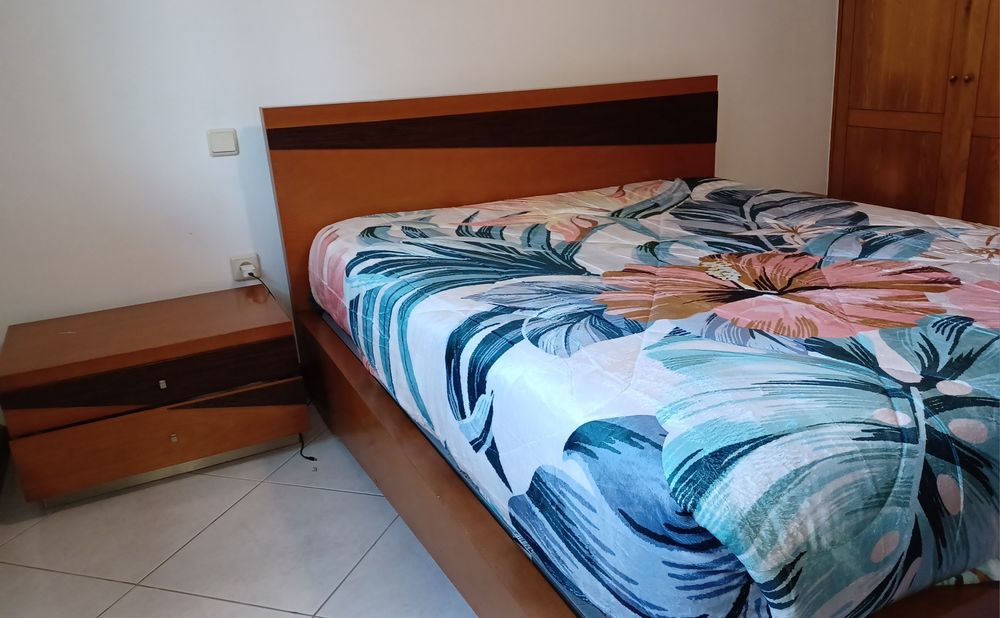 Vendo mobilia quarto casal