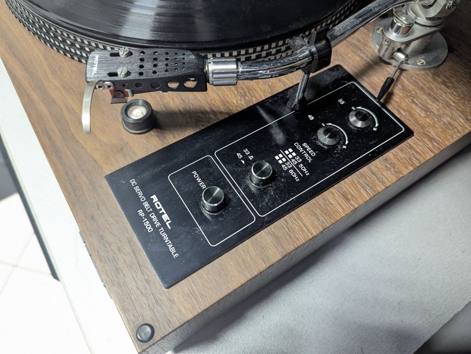 Р-в! Виниловый проигрыватель Rotel RP-1500. Belt Drive. JAPAN