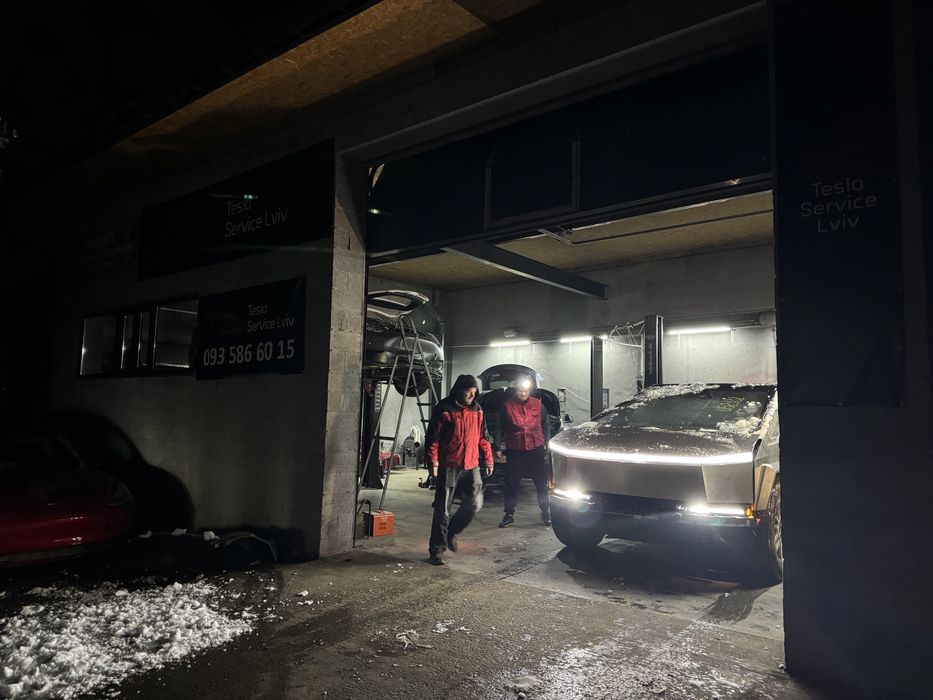Tesla Service Ремонт Діагностика