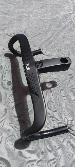 Guiador integrado Carbono Toseek TR5500