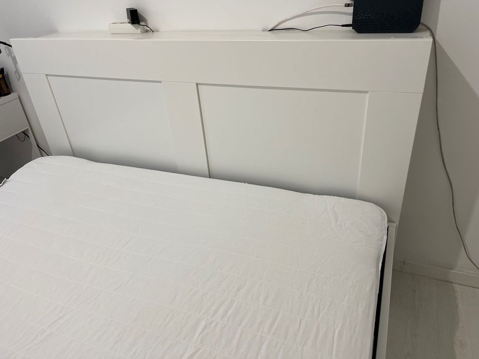 Cama IKEA BRIMNES com gavetas, cabeceira e colchão