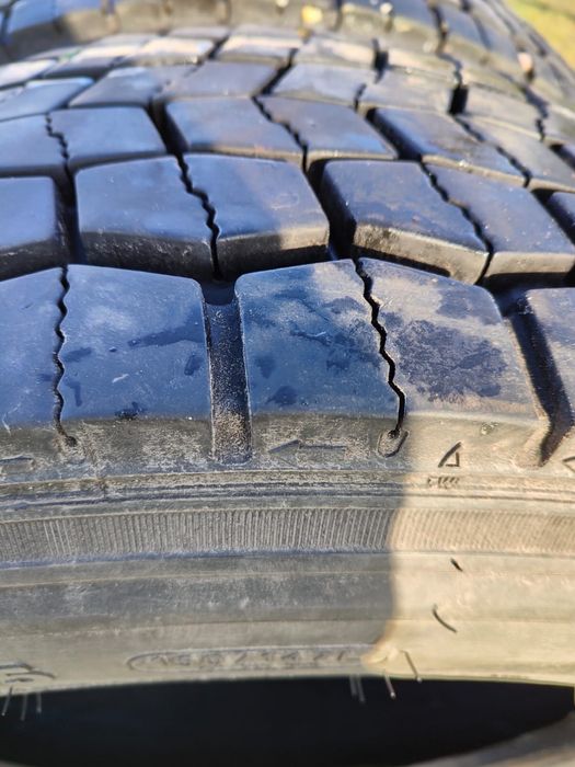 Opony do samochodu ciezarowego 295/60/R22,5