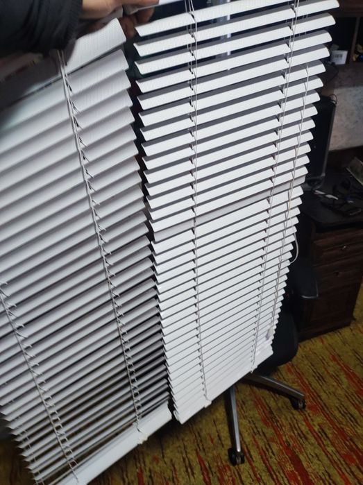 Штори жалюзі день- ніч в хорошому стані