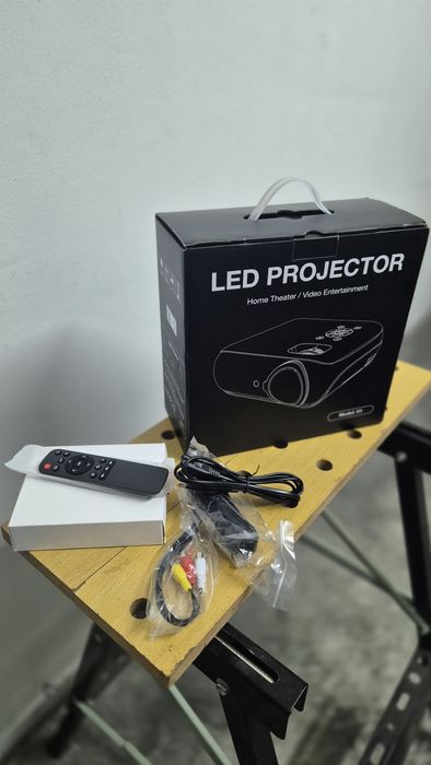 Projetor 1080p full HD 4K 200polegadas