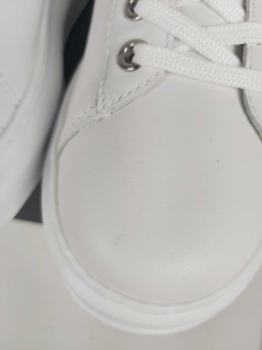 Oryginalne sneakersy KARL LAGERFELD skorzane trampki 37