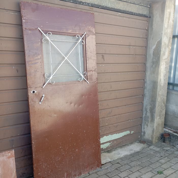 Portas de ferro com aros