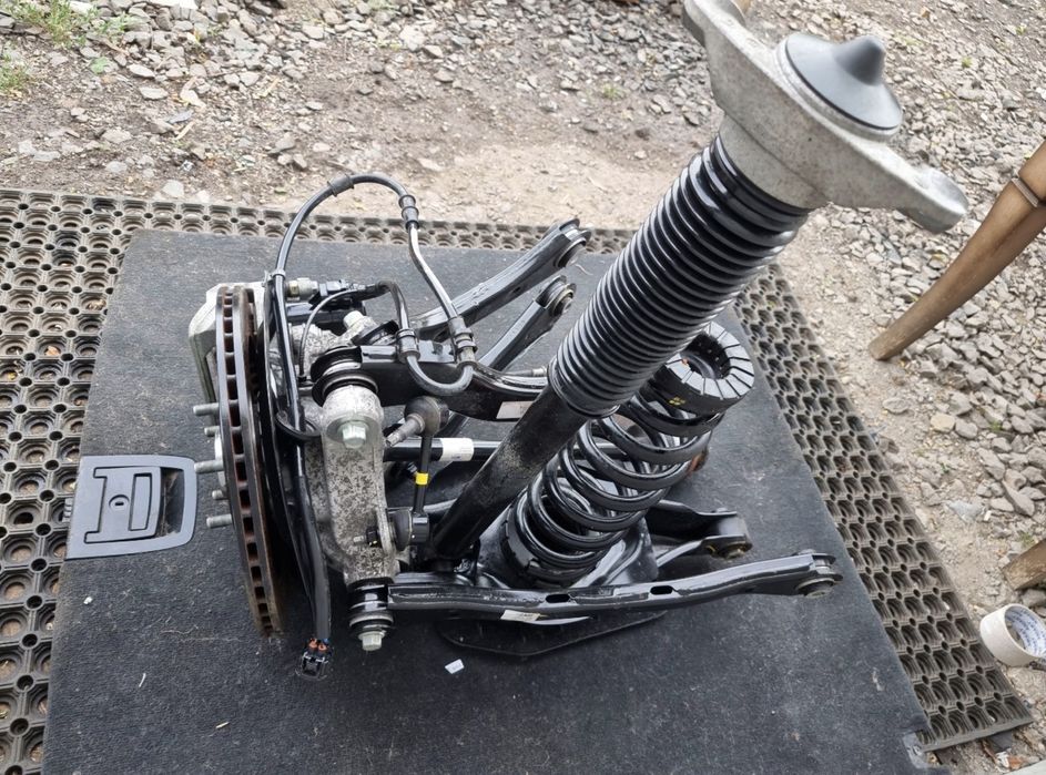 Hyundai IONIQ 5, KIA EV 6 ричаг, цапфа, піввісь, амортизатор, цапфа