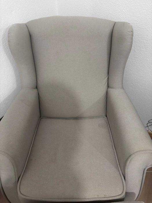 Sofá de Amamentação + Puff