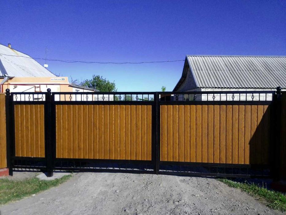 Паркан під Дерево Золотий Дуб