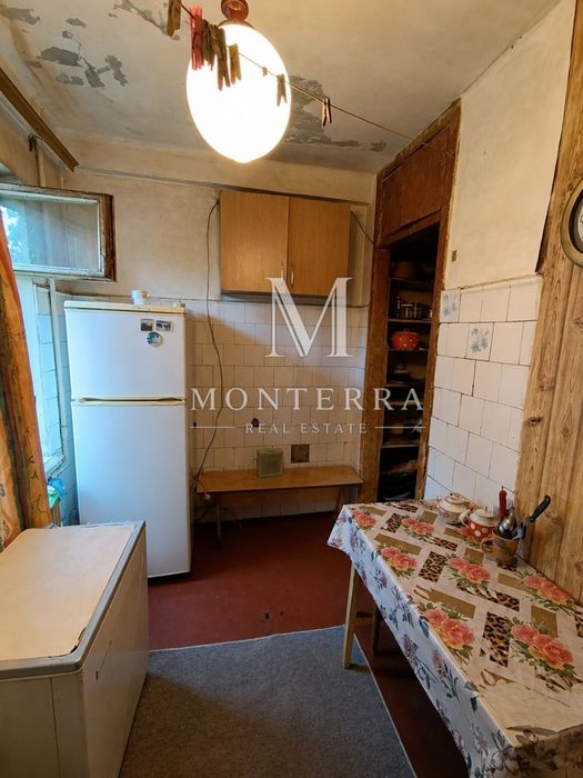 Продаж 2-кім квартири по вул. Братиславська 8, поруч  метро Чернігівська та  Лісова
