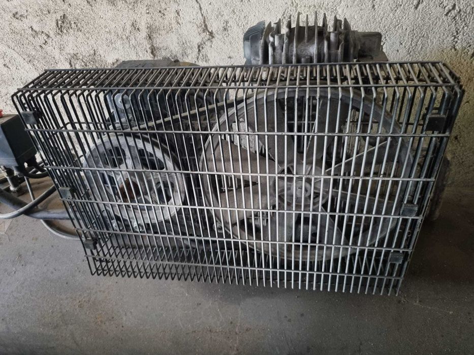 Compressor AEG trifásico