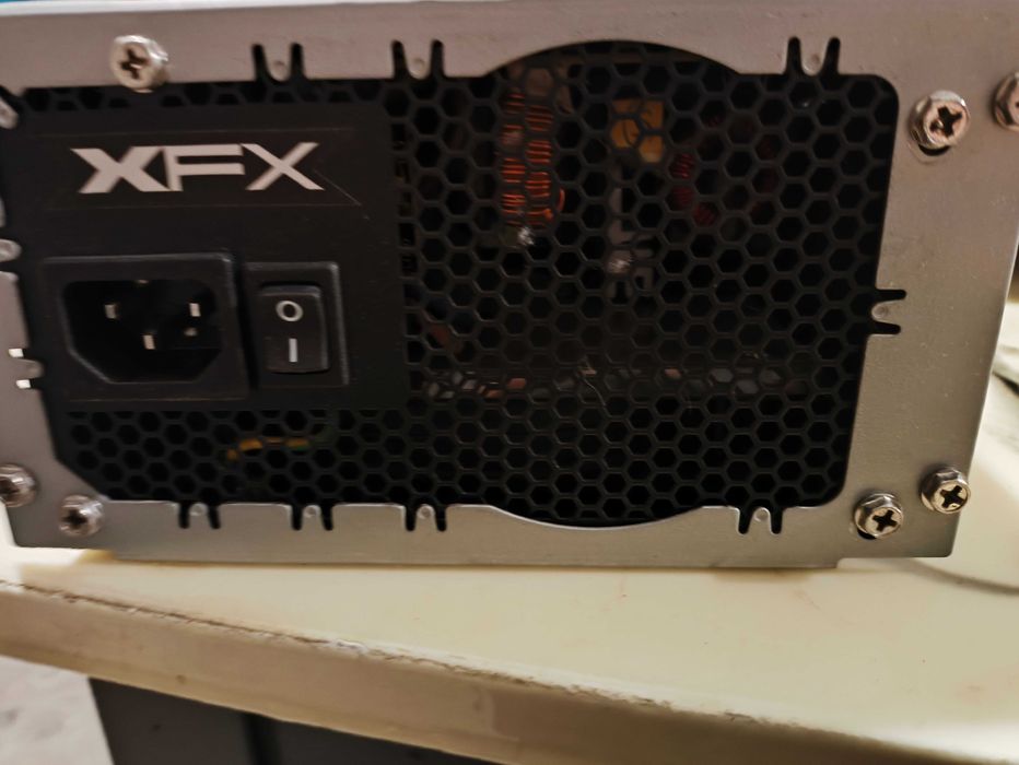 Komuter PC bez dysku i obudowy